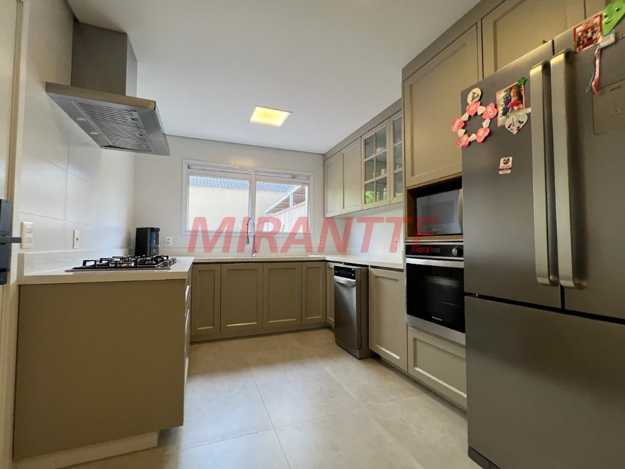 Apartamento de 335m² com 4 quartos em Santana