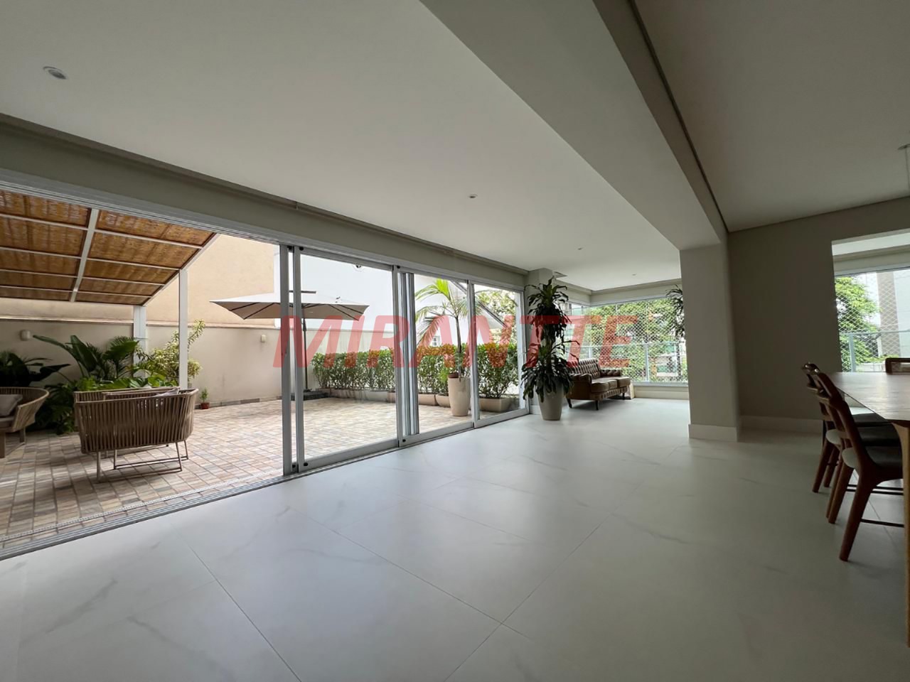 Apartamento de 335m² com 4 quartos em Santana