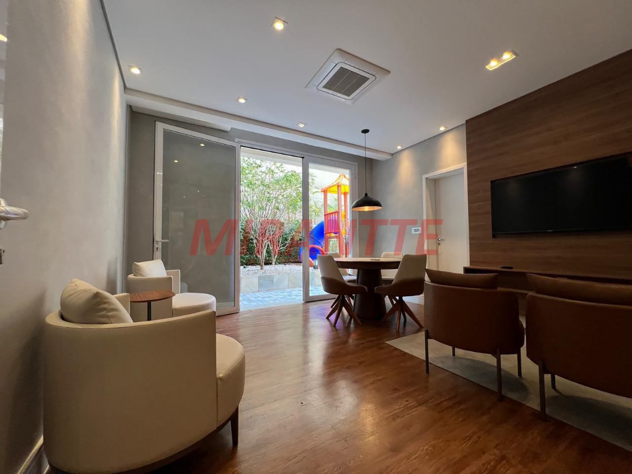 Apartamento de 335m² com 4 quartos em Santana