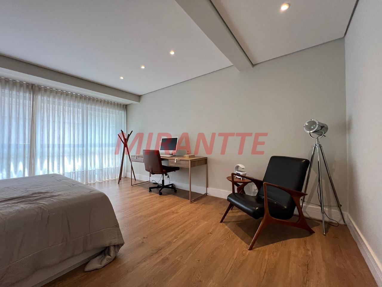 Apartamento de 335m² com 4 quartos em Santana