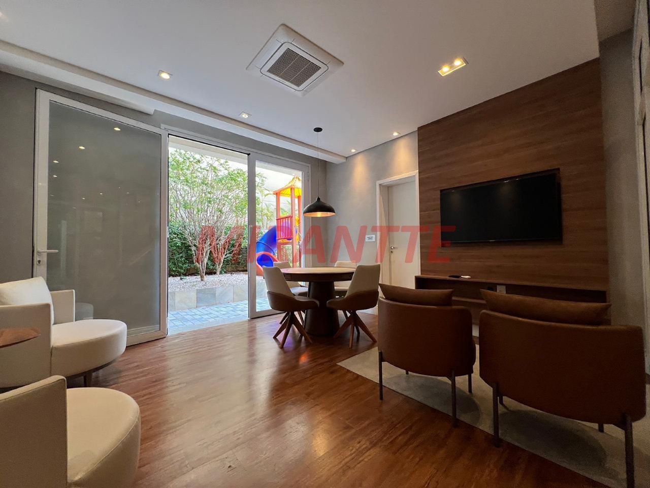 Apartamento de 335m² com 4 quartos em Santana