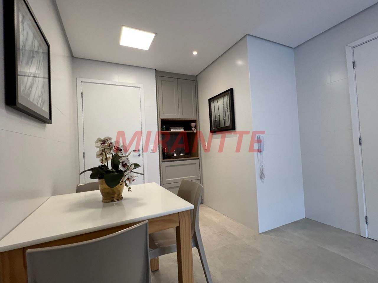 Apartamento de 335m² com 4 quartos em Santana