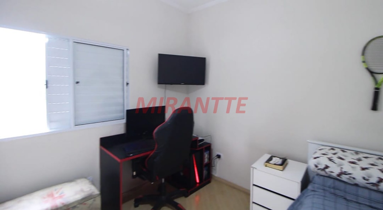 Sobrado de 181m² com 3 quartos em Água Fria