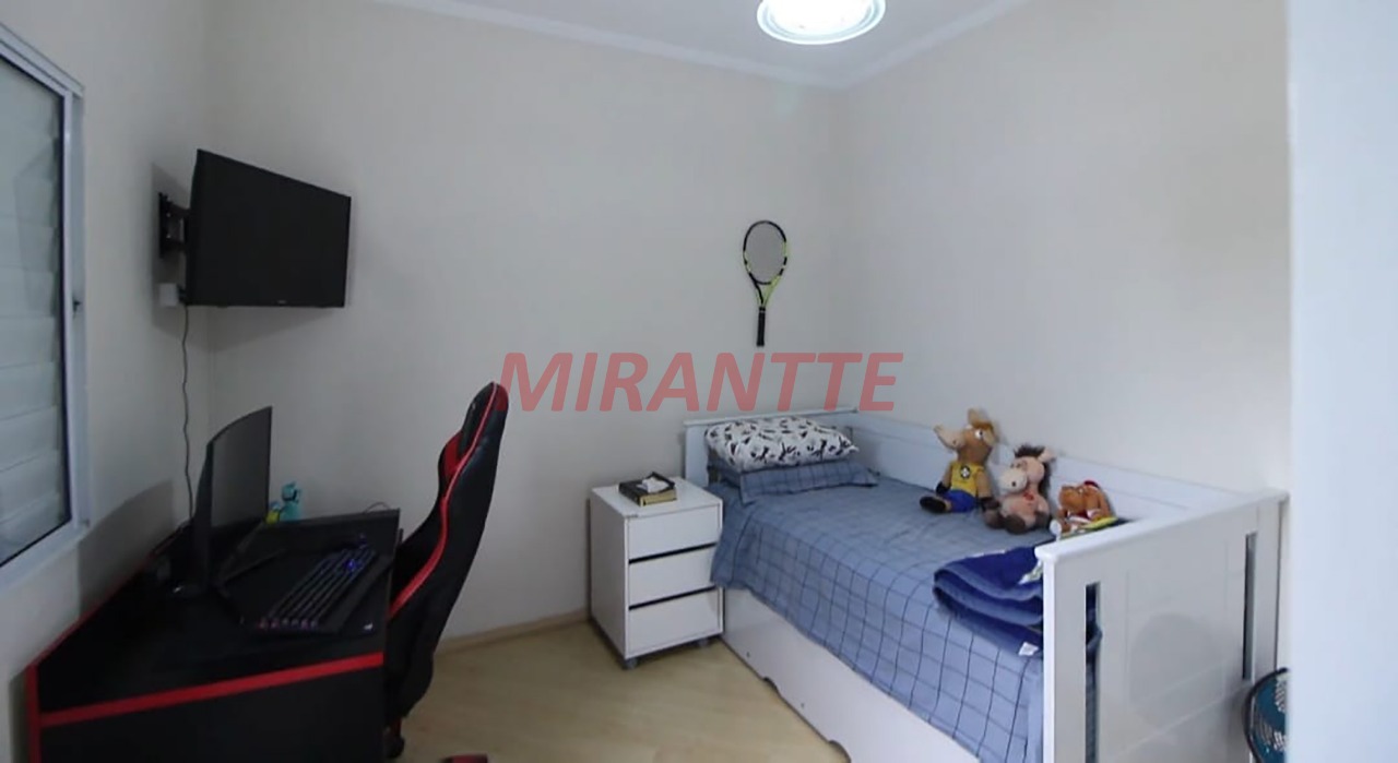 Sobrado de 181m² com 3 quartos em Água Fria