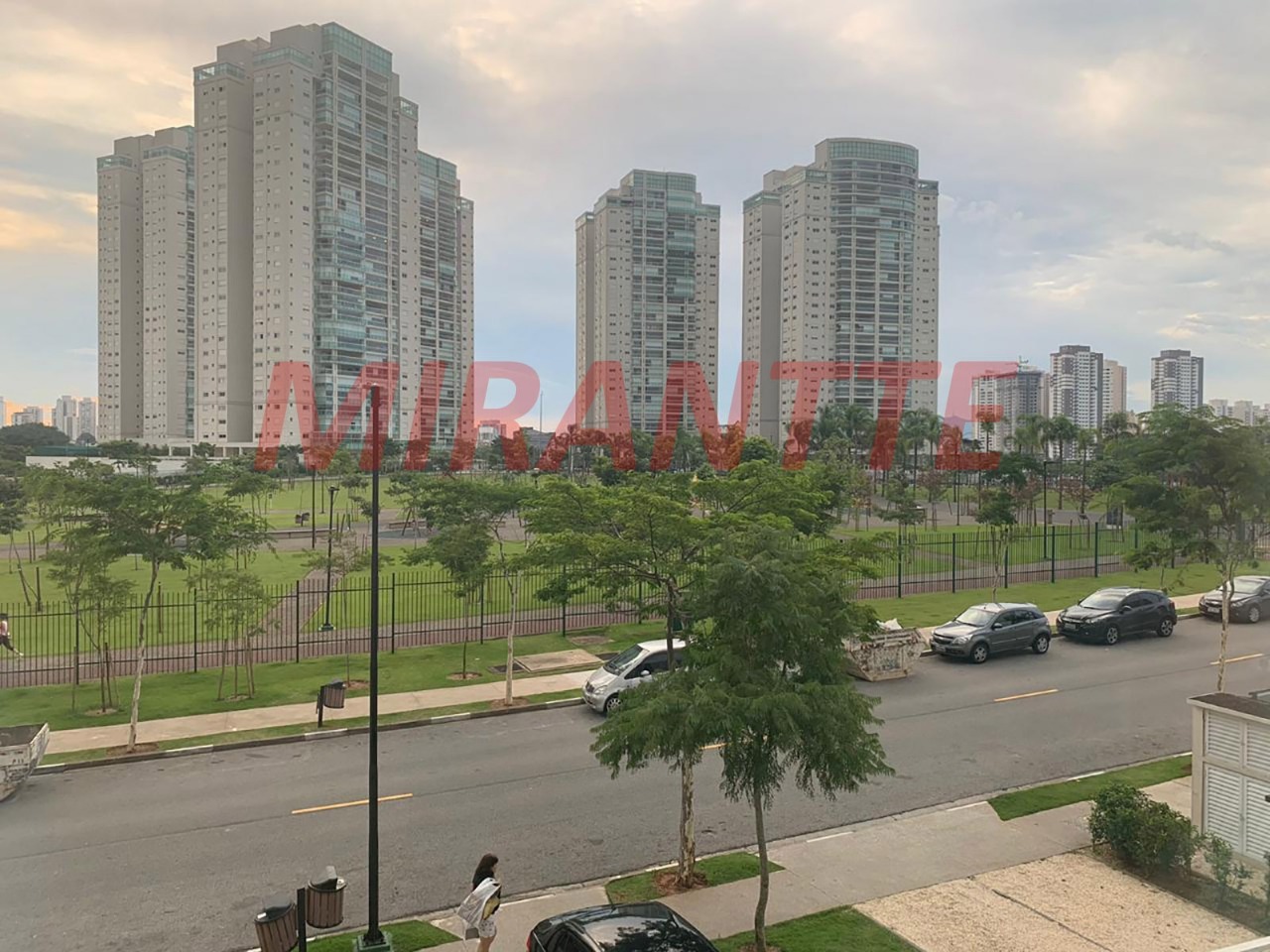 Apartamento de 171m² com 4 quartos em Perdizes