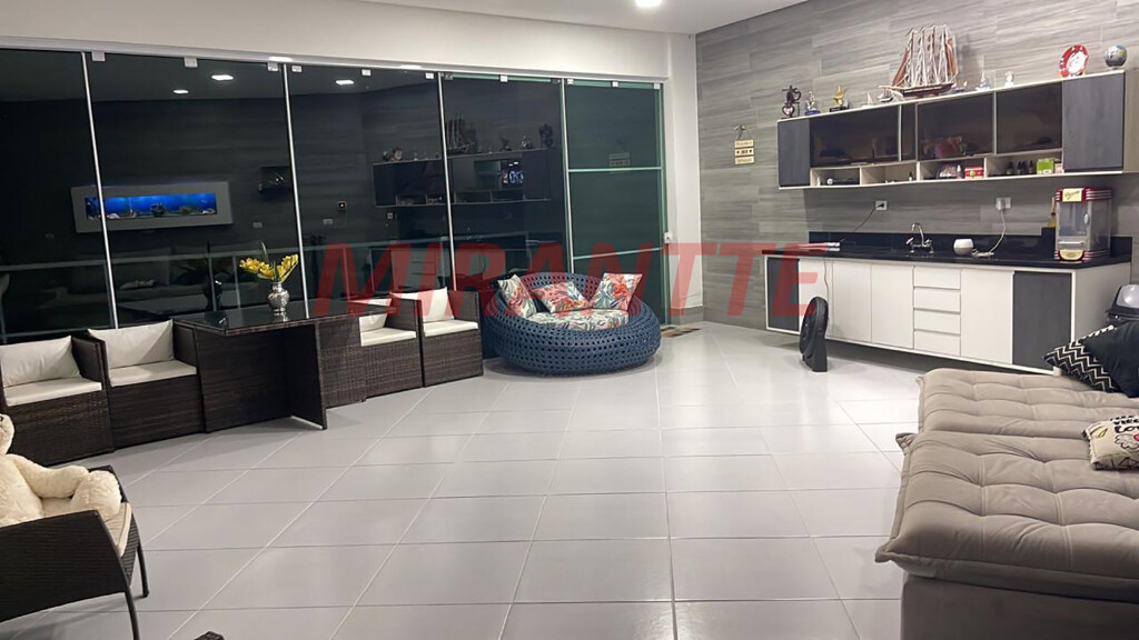 Casa terrea de 400m² com 3 quartos em Jardim Itaguaçu