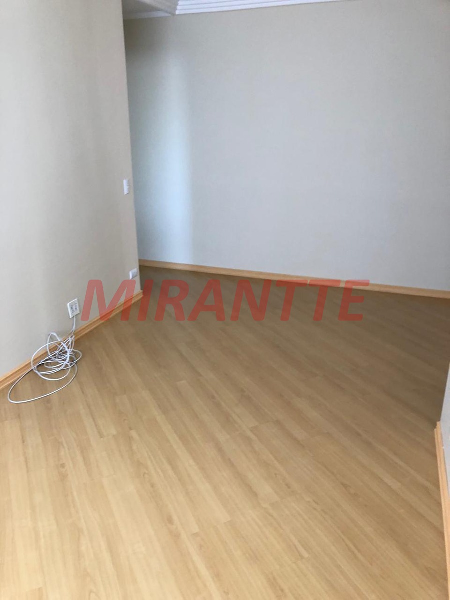 Apartamento de 60m² com 2 quartos em Santa Teresinha