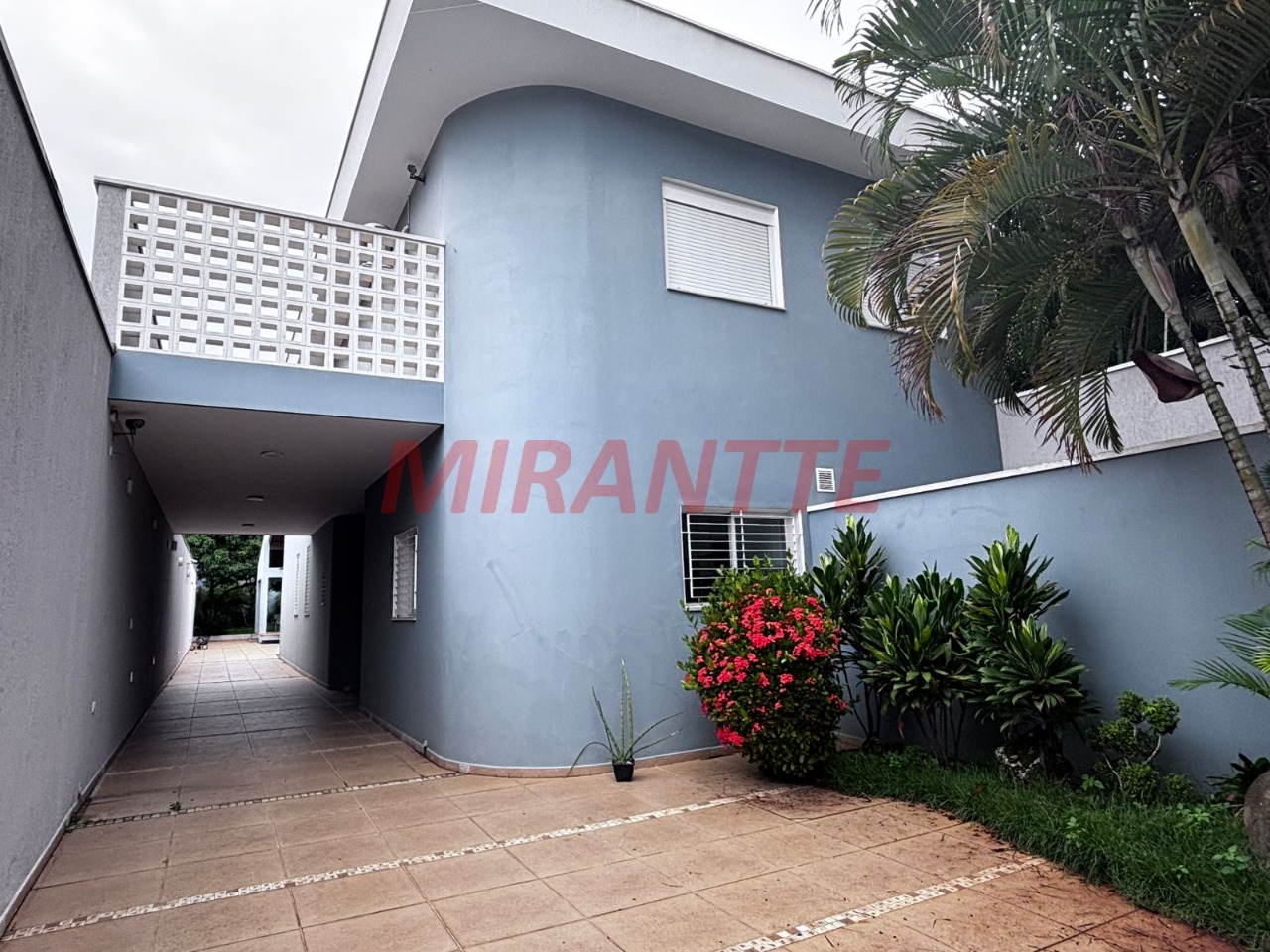 Sobrado de 300m² com 4 quartos em Jardim Paraiso
