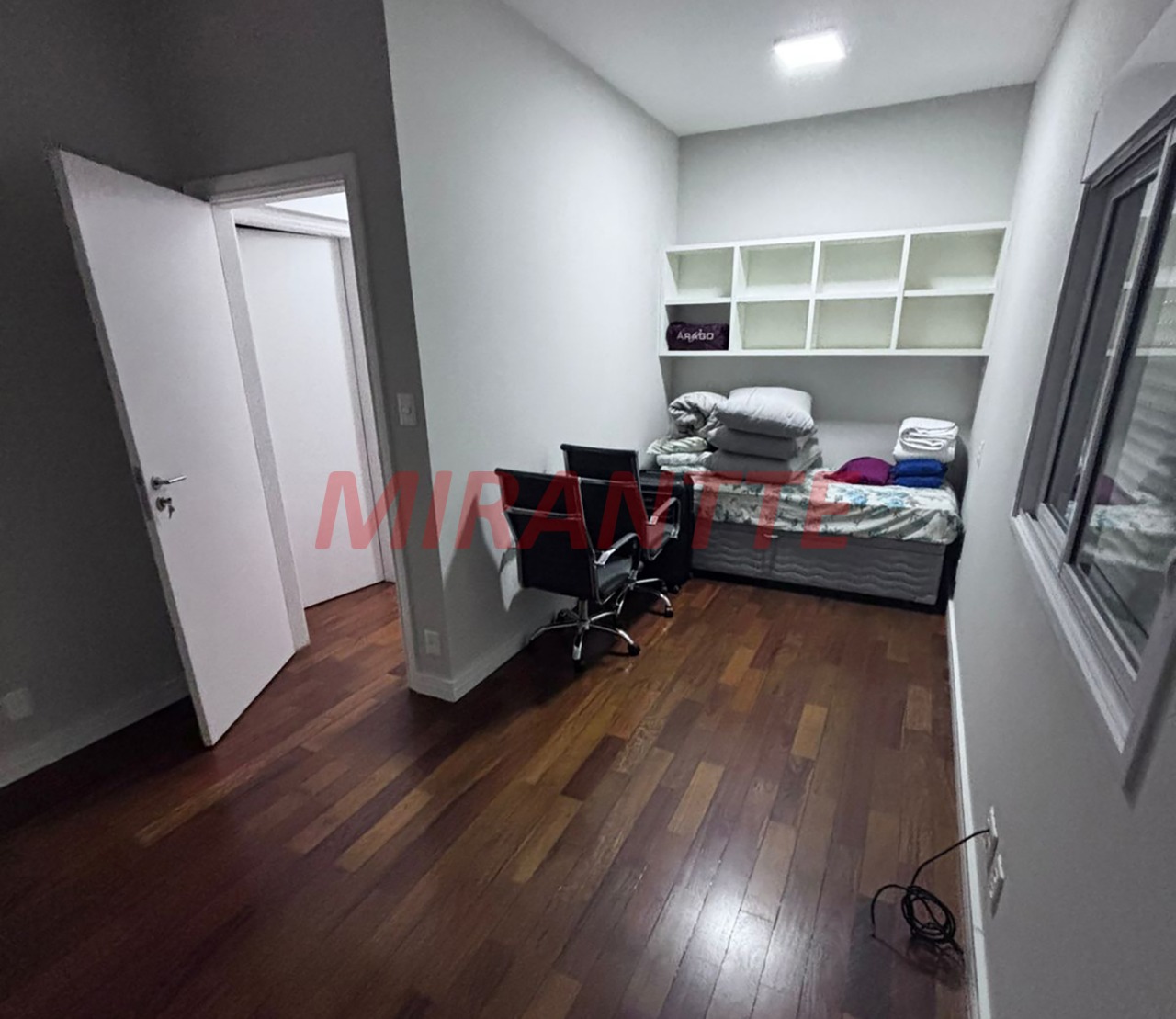 Sobrado de 300m² com 4 quartos em Jardim Paraiso