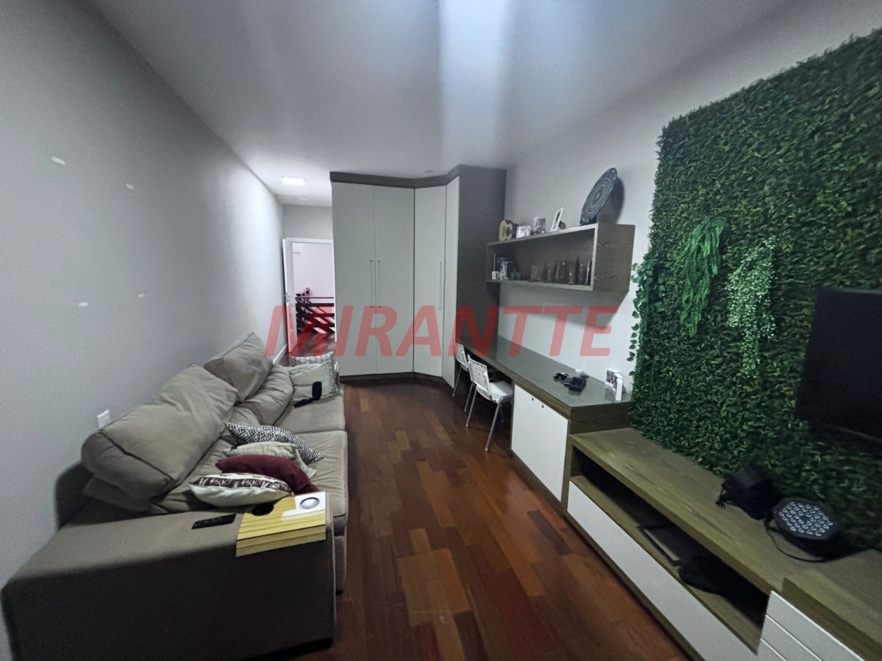 Sobrado de 300m² com 4 quartos em Jardim Paraiso
