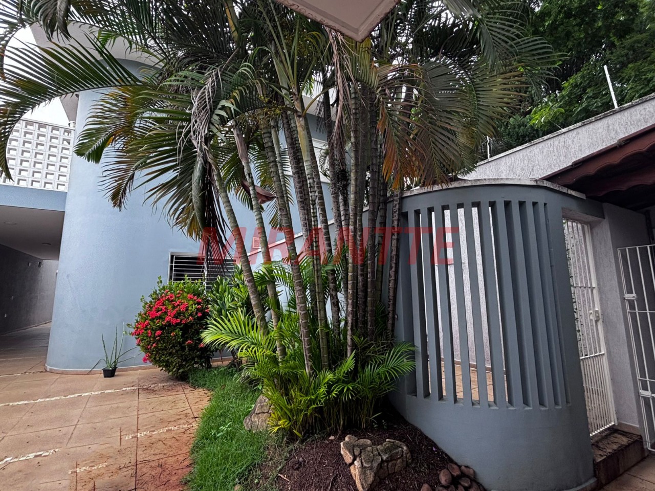 Sobrado de 300m² com 4 quartos em Jardim Paraiso
