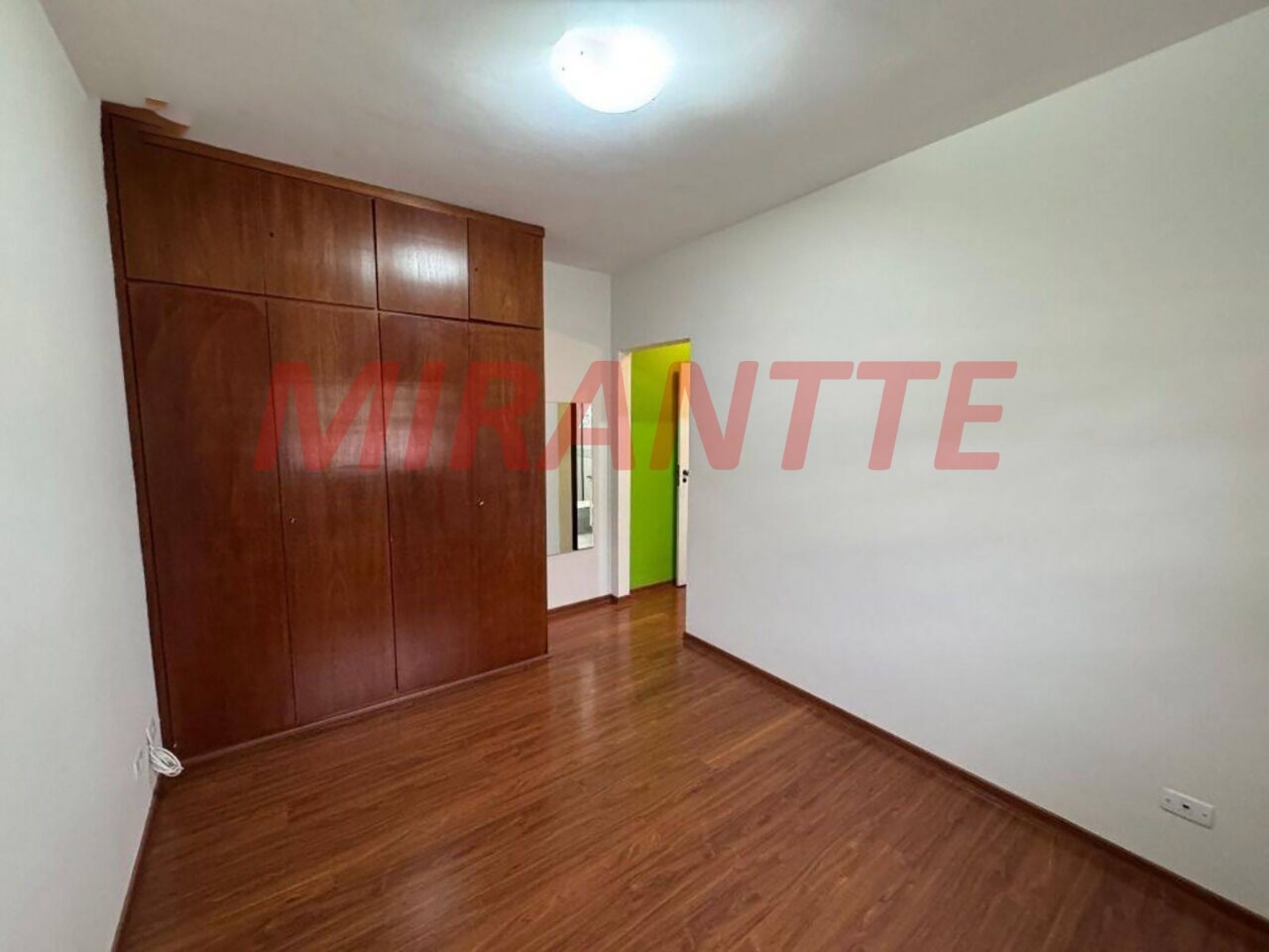 Cond. fechado de 500m² com 4 quartos em Condomínio Flamboyant