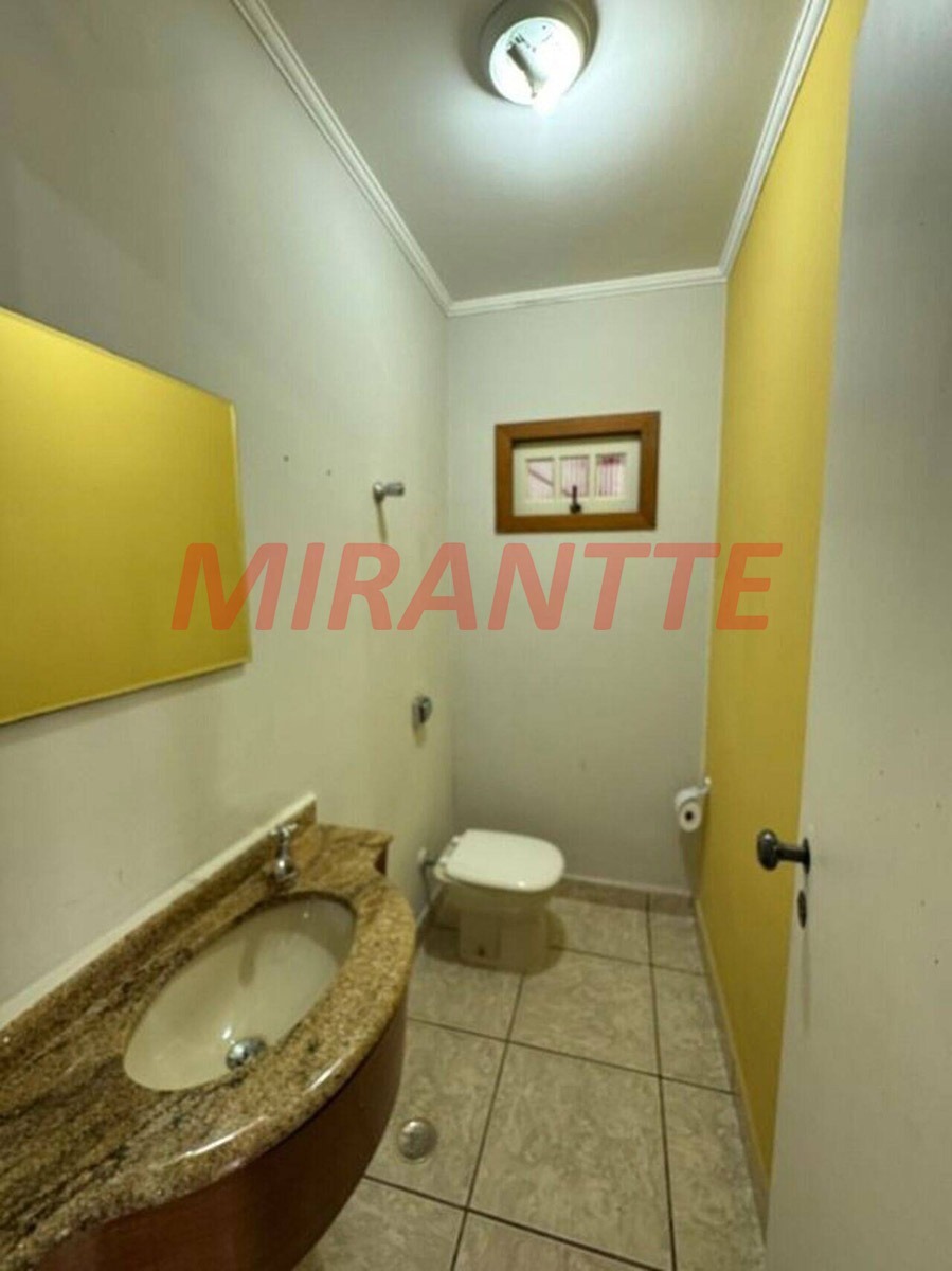 Cond. fechado de 500m² com 4 quartos em Condomínio Flamboyant