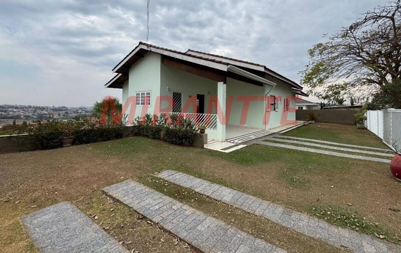 Cond. fechado de 500m² com 4 quartos em Condomínio Flamboyant