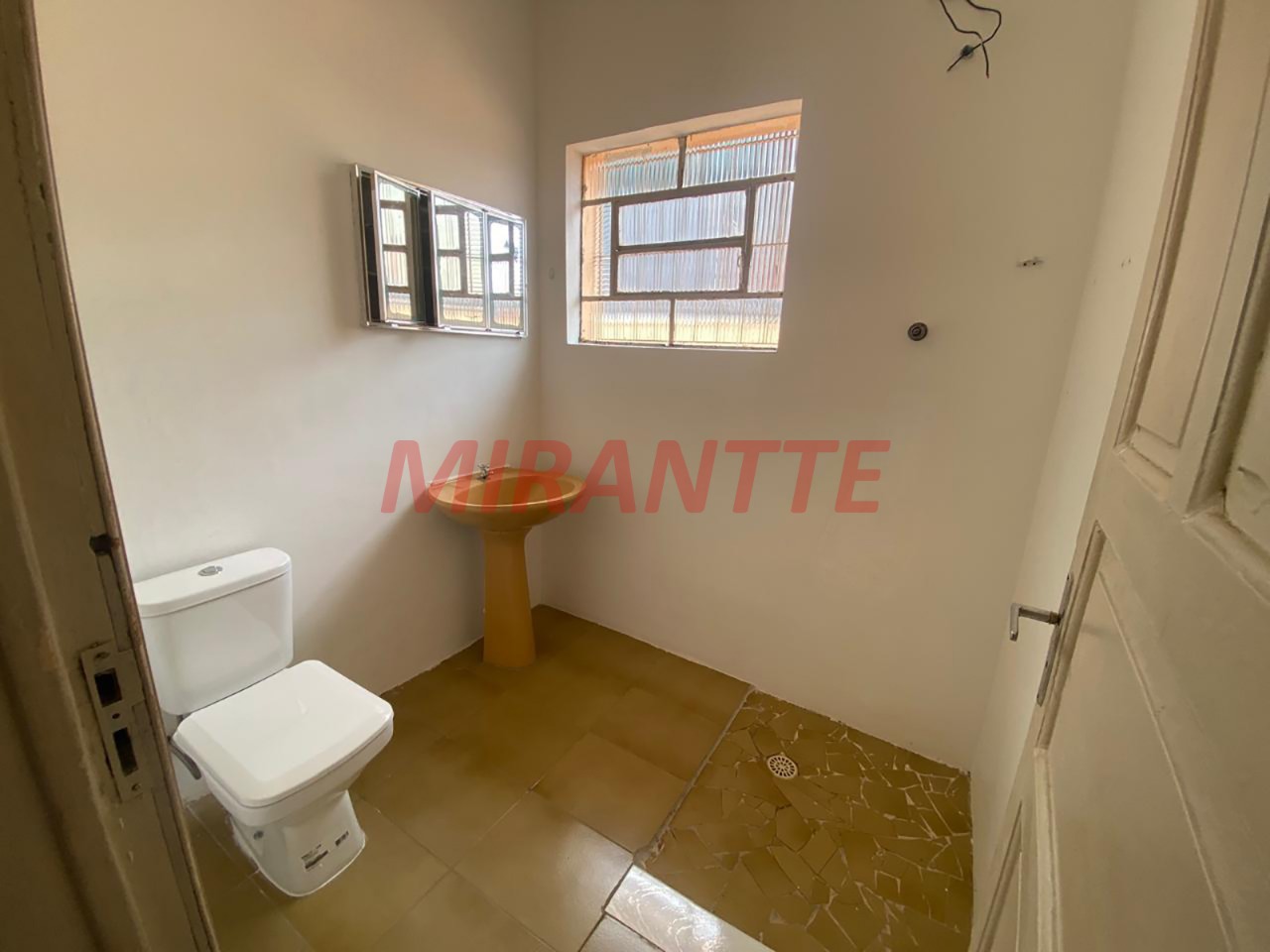 Casa terrea de 154m² com 3 quartos em Vila Serralheiro