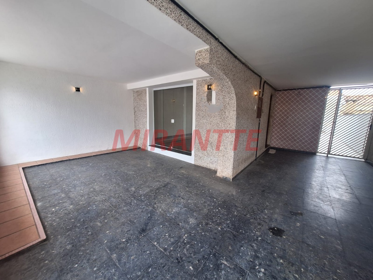 Sobrado de 191m² com 3 quartos em Água Fria