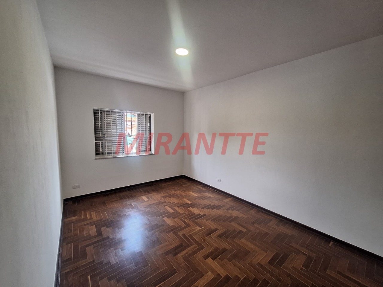 Sobrado de 191m² com 3 quartos em Água Fria