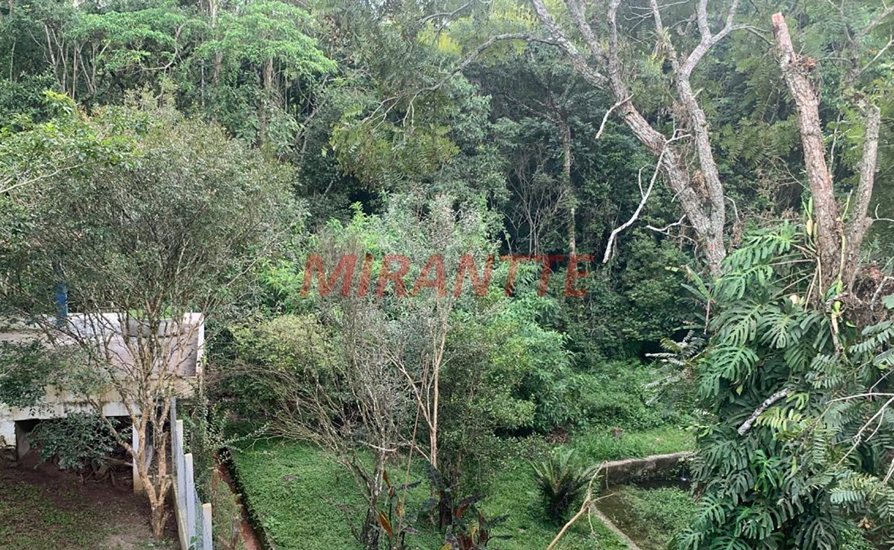 Cond. fechado de 277.37m² com 3 quartos em Serra da Cantareira