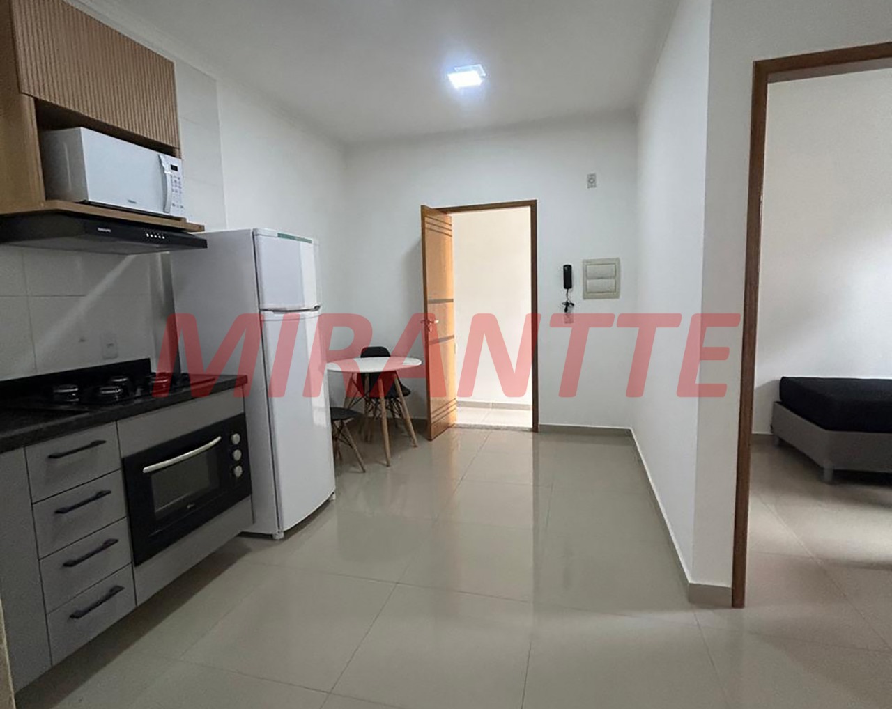 Apartamento de 45m² com 2 quartos em Água Fria