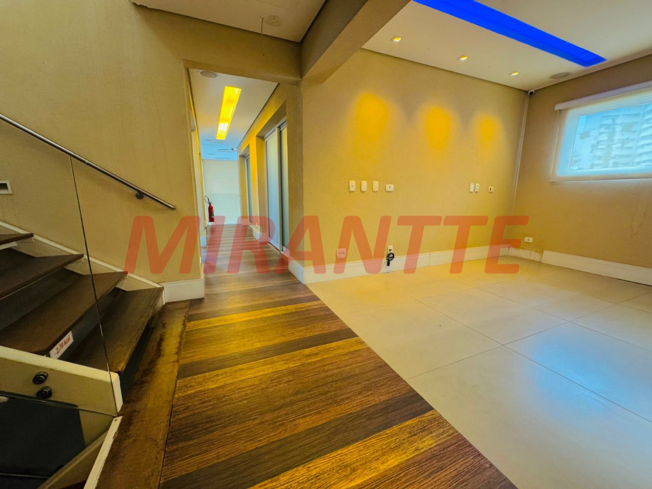 Comercial de 750m² em Santana