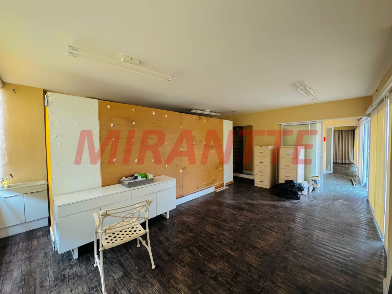 Comercial de 750m² em Santana
