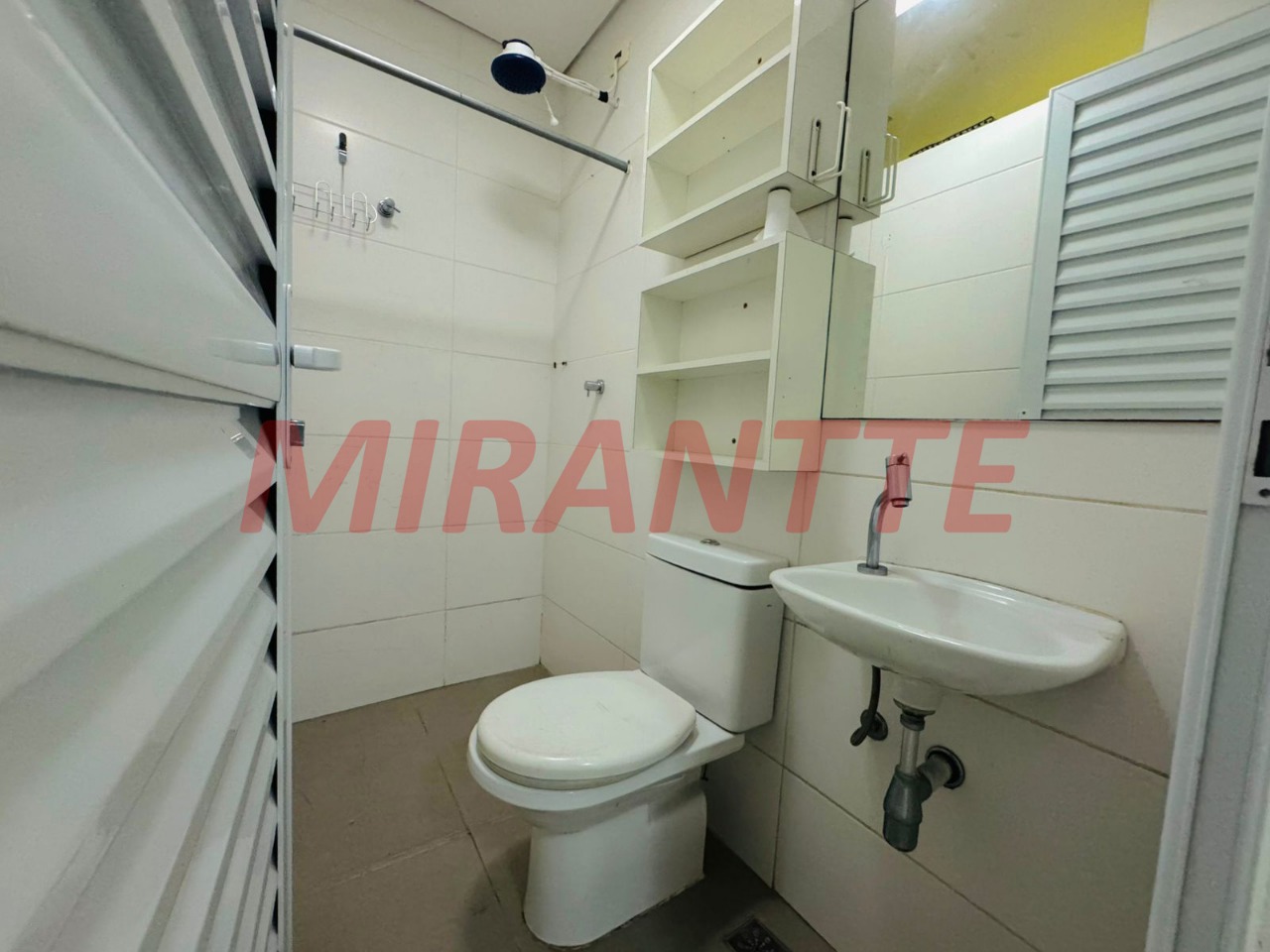 Comercial de 750m² em Santana