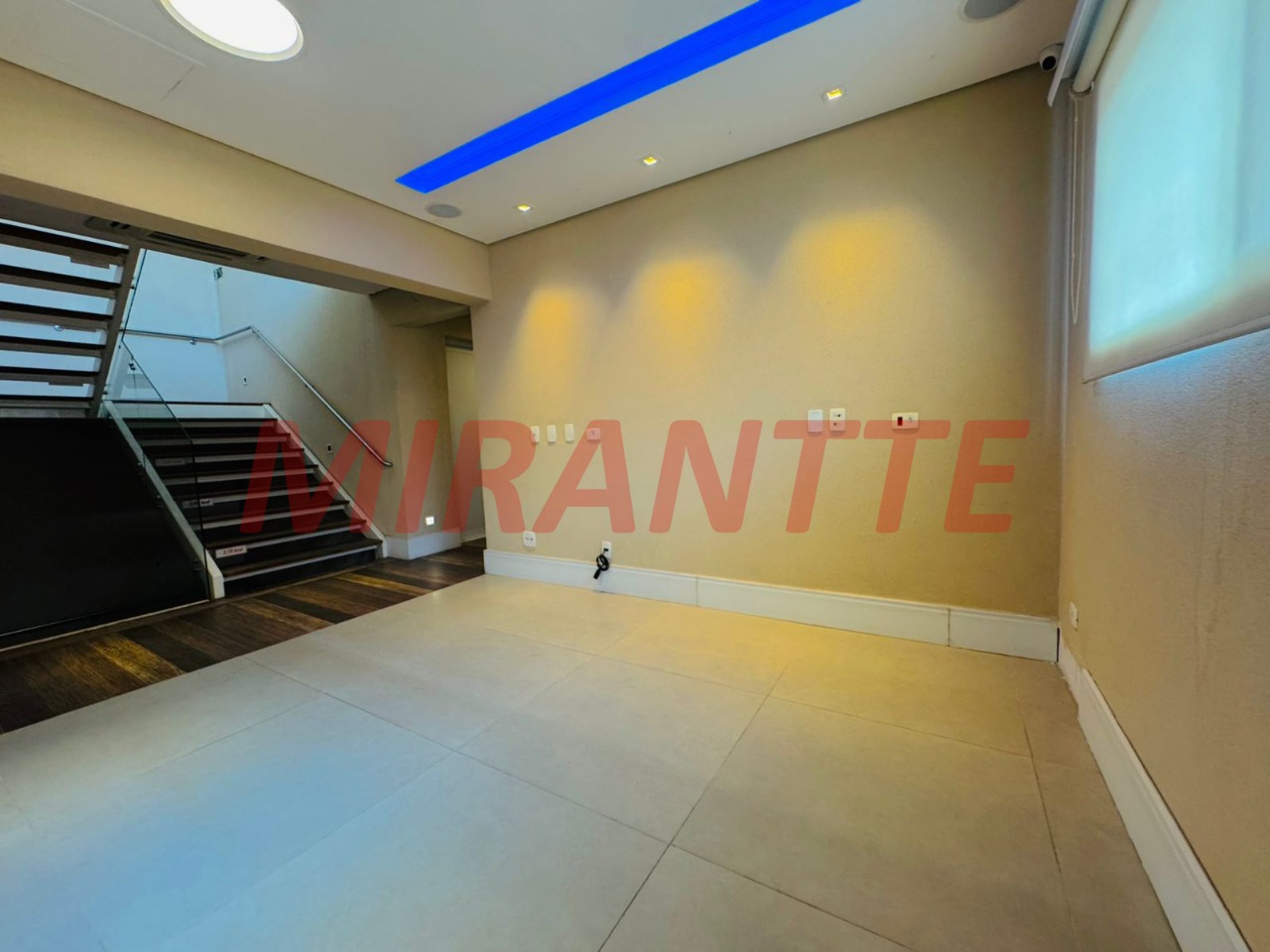 Comercial de 750m² em Santana