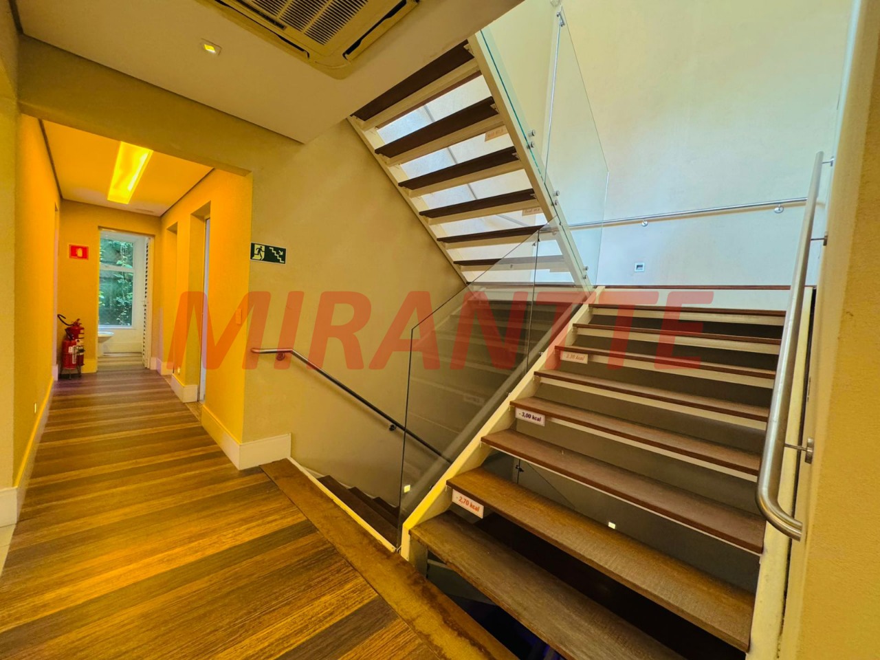 Comercial de 750m² em Santana
