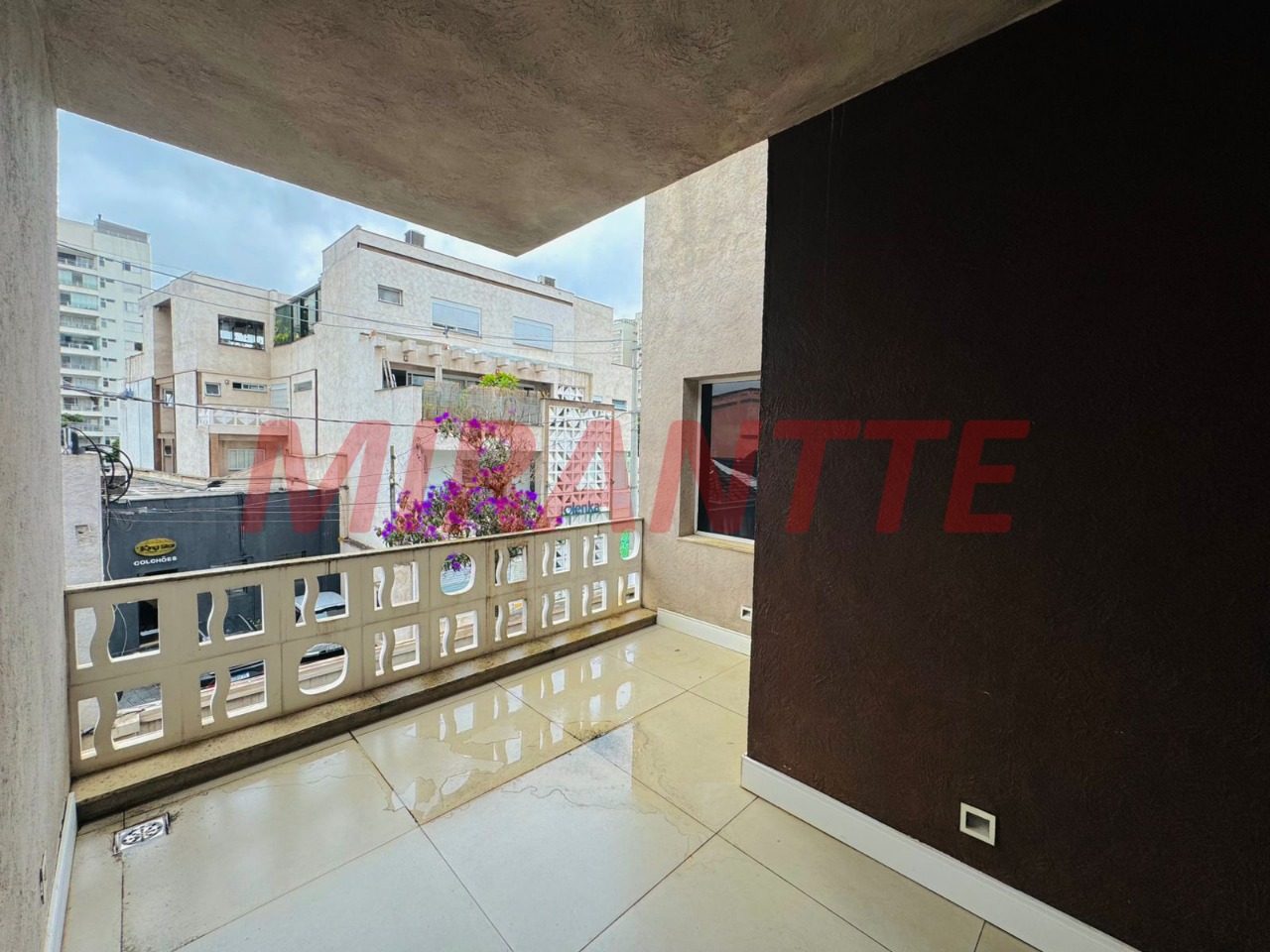 Comercial de 750m² em Santana