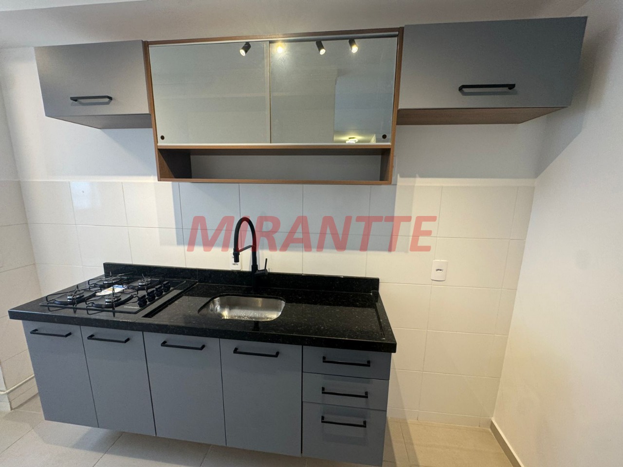 Apartamento de 42m² com 2 quartos em Loteamento City Jaraguá