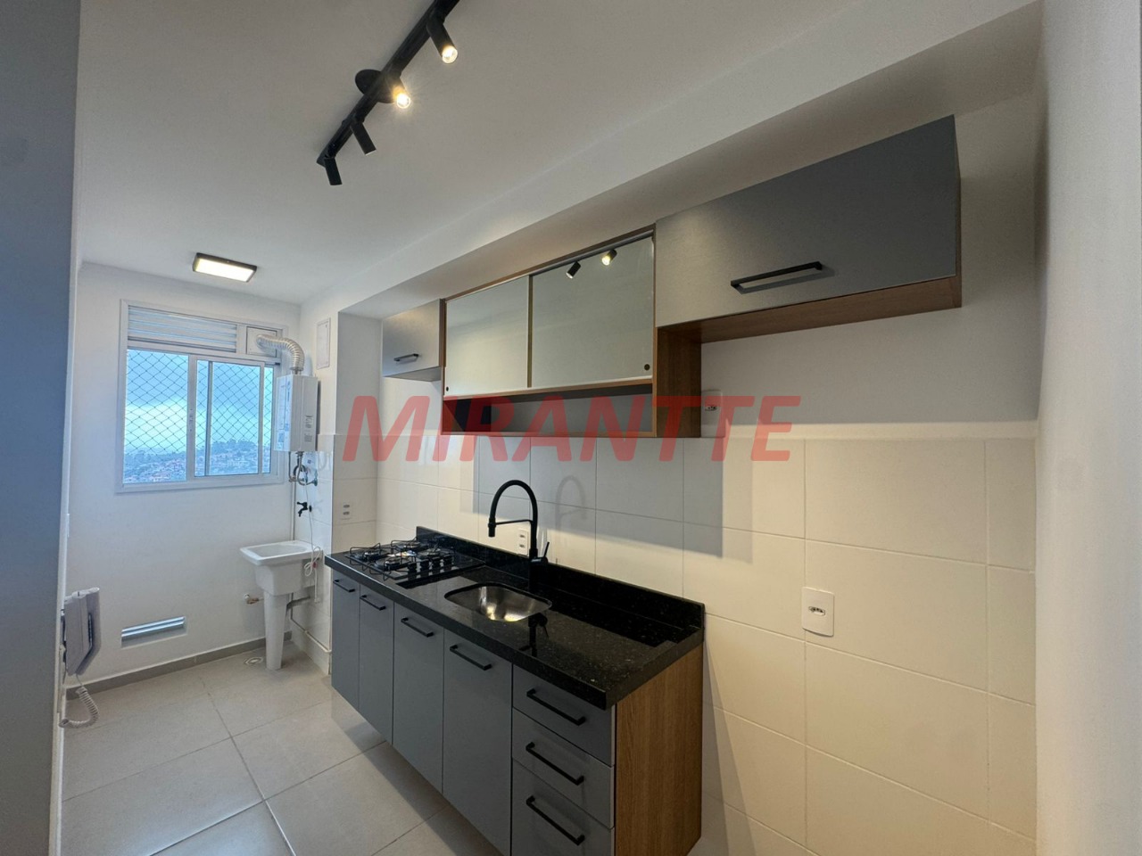 Apartamento de 42m² com 2 quartos em Loteamento City Jaraguá