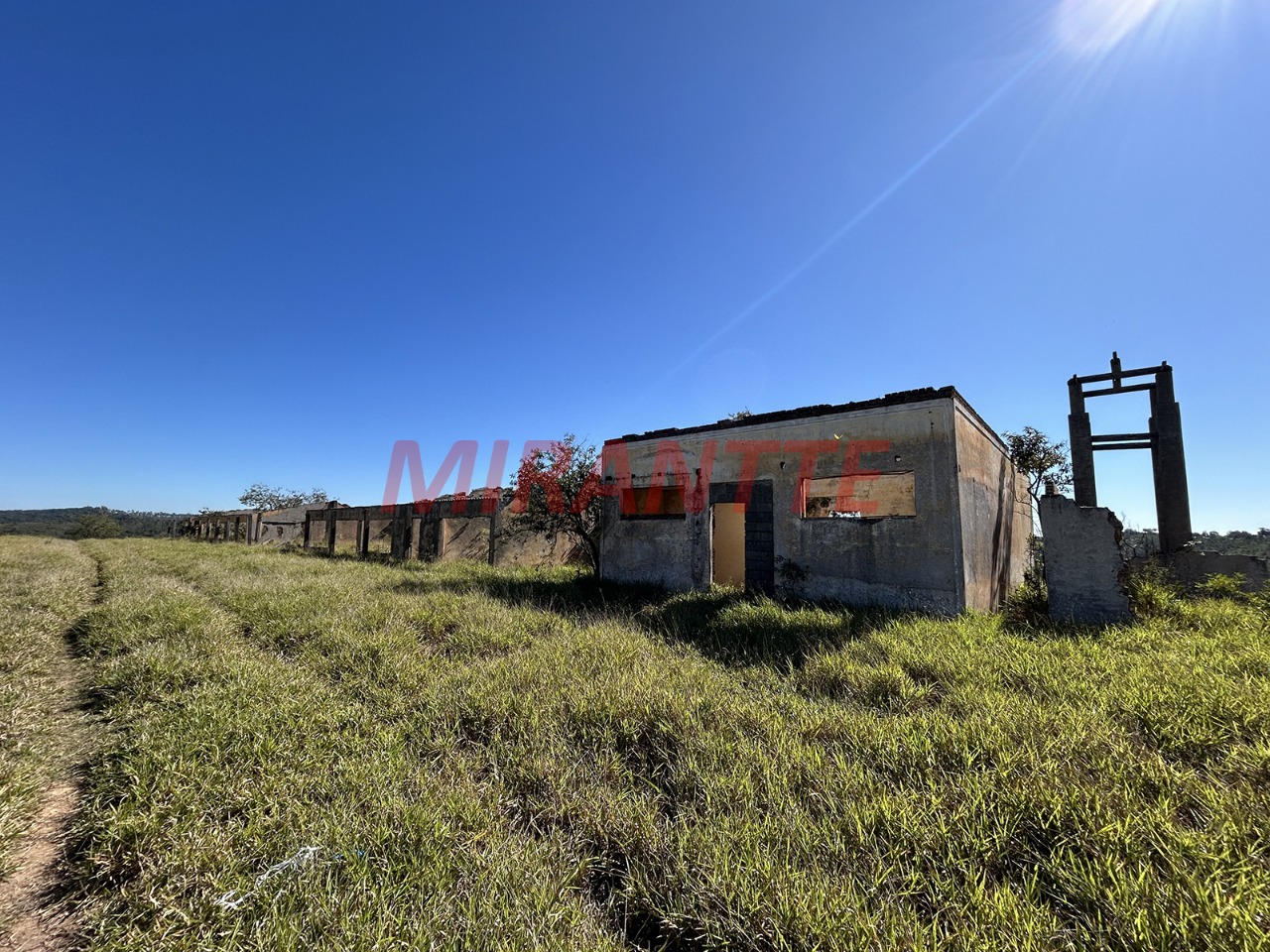 Terreno de 0m² em Canjica (Terra Preta)