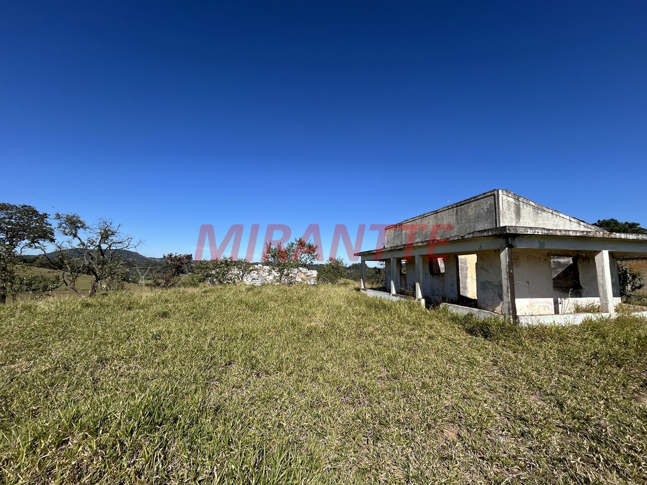 Terreno de 0m² em Canjica (Terra Preta)