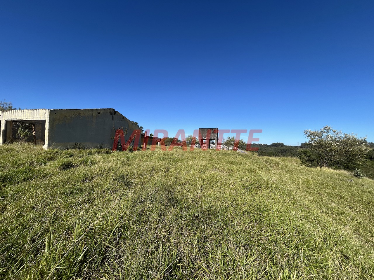 Terreno de 0m² em Canjica (Terra Preta)