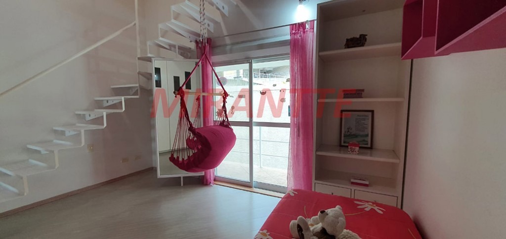 Cond. fechado de 570m² com 4 quartos em Jardim Ibiratiba