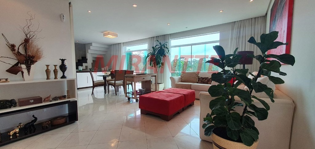 Cond. fechado de 570m² com 4 quartos em Jardim Ibiratiba