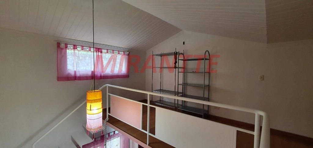 Cond. fechado de 570m² com 4 quartos em Jardim Ibiratiba