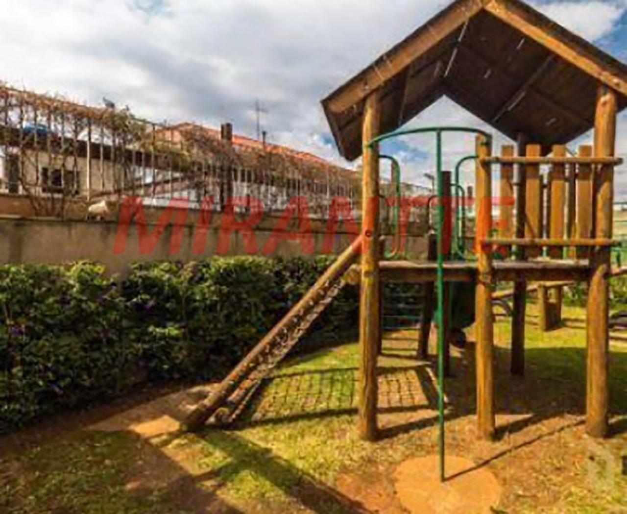Apartamento de 71m² com 3 quartos em Vila Mazzei