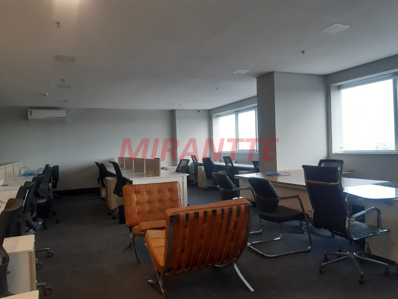 Conjunto comercial de 204m² em Santana