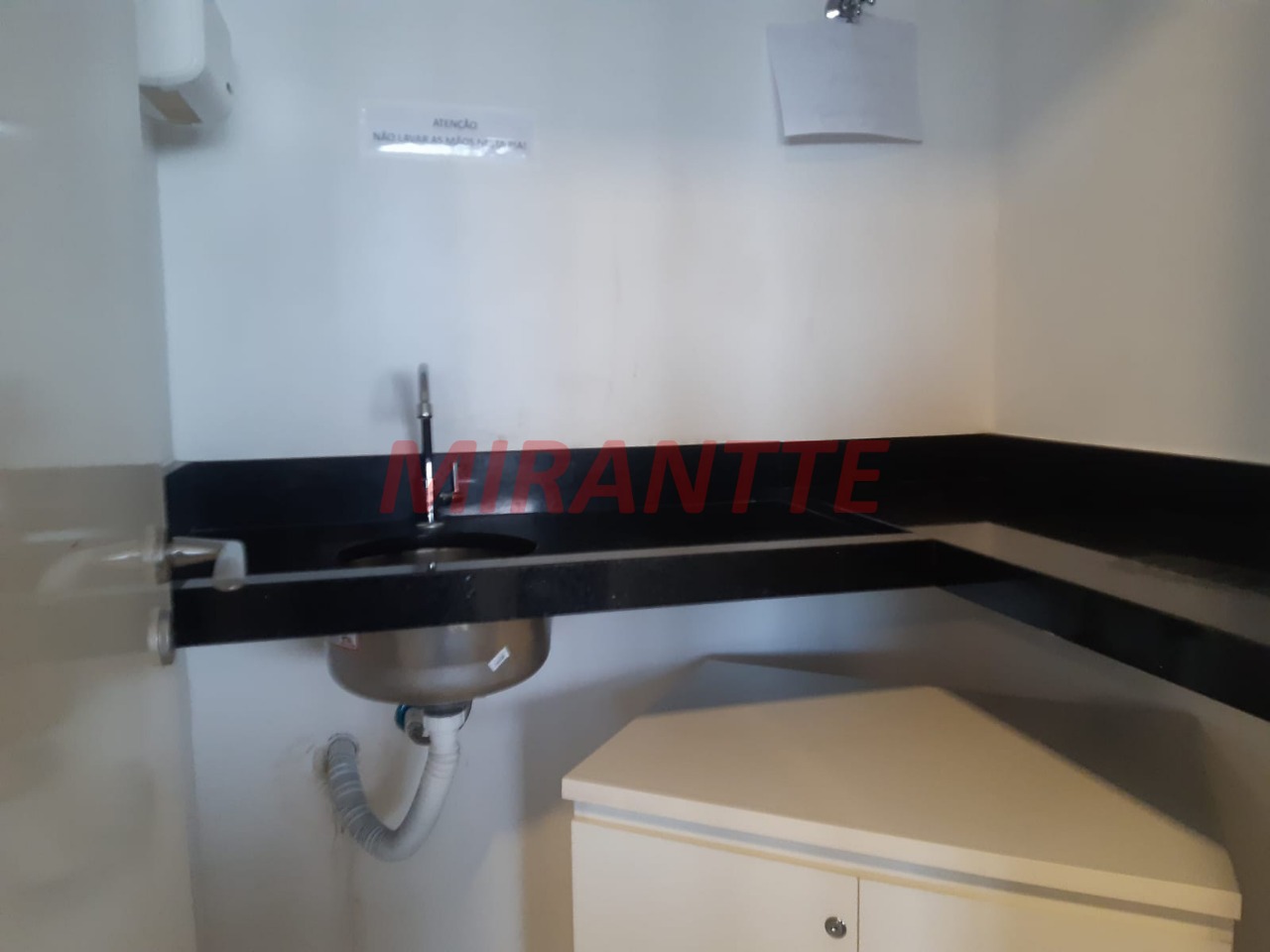 Conjunto comercial de 204m² em Santana