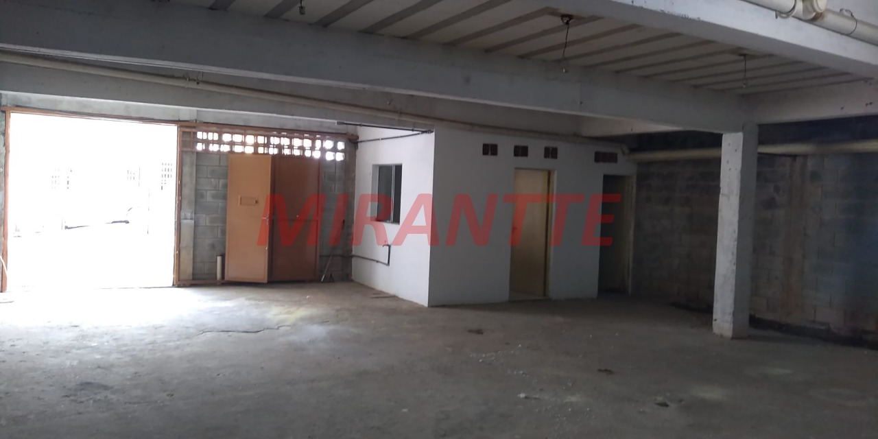 Comercial de 420m² em Parque Peruche