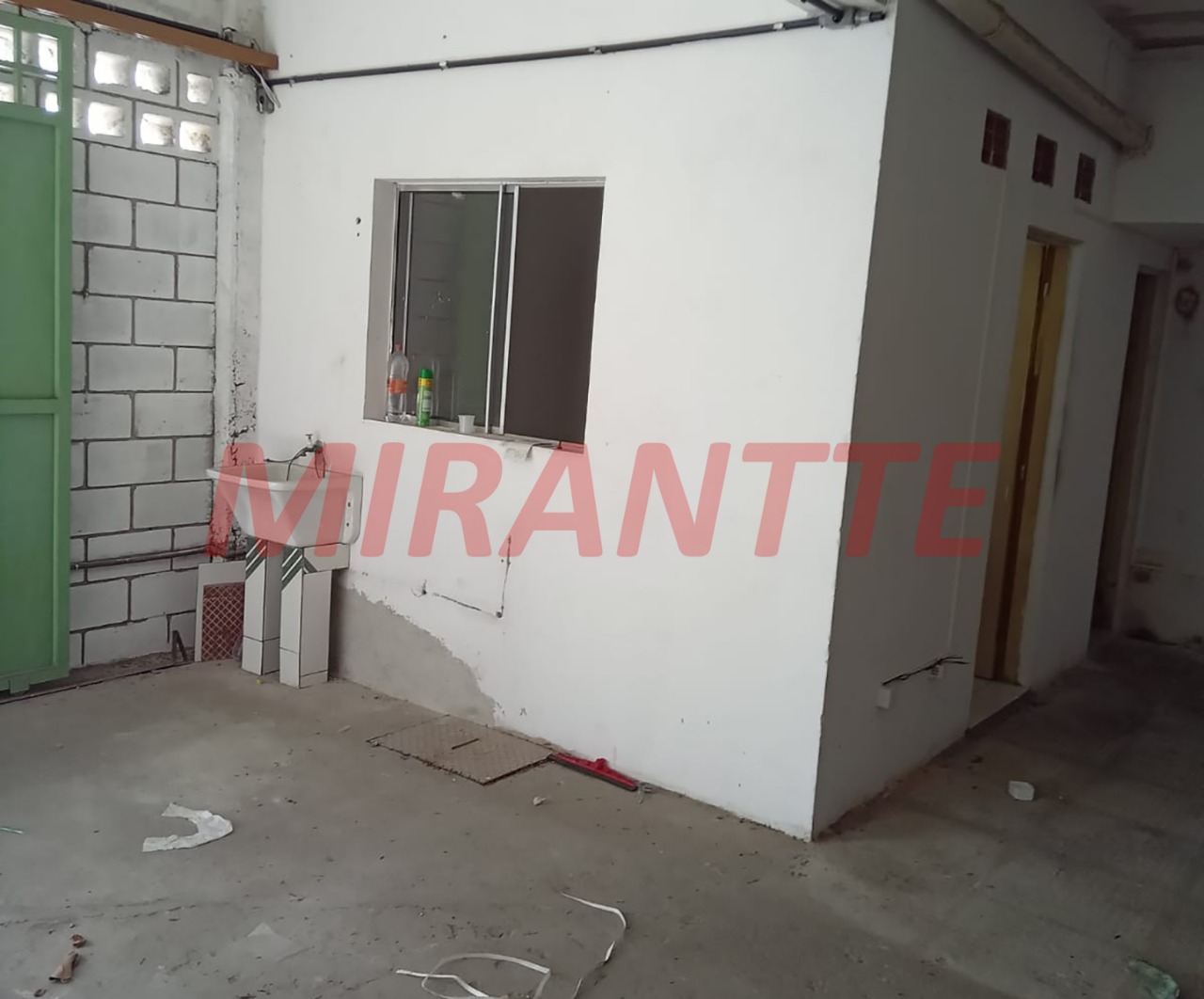 Comercial de 420m² em Parque Peruche
