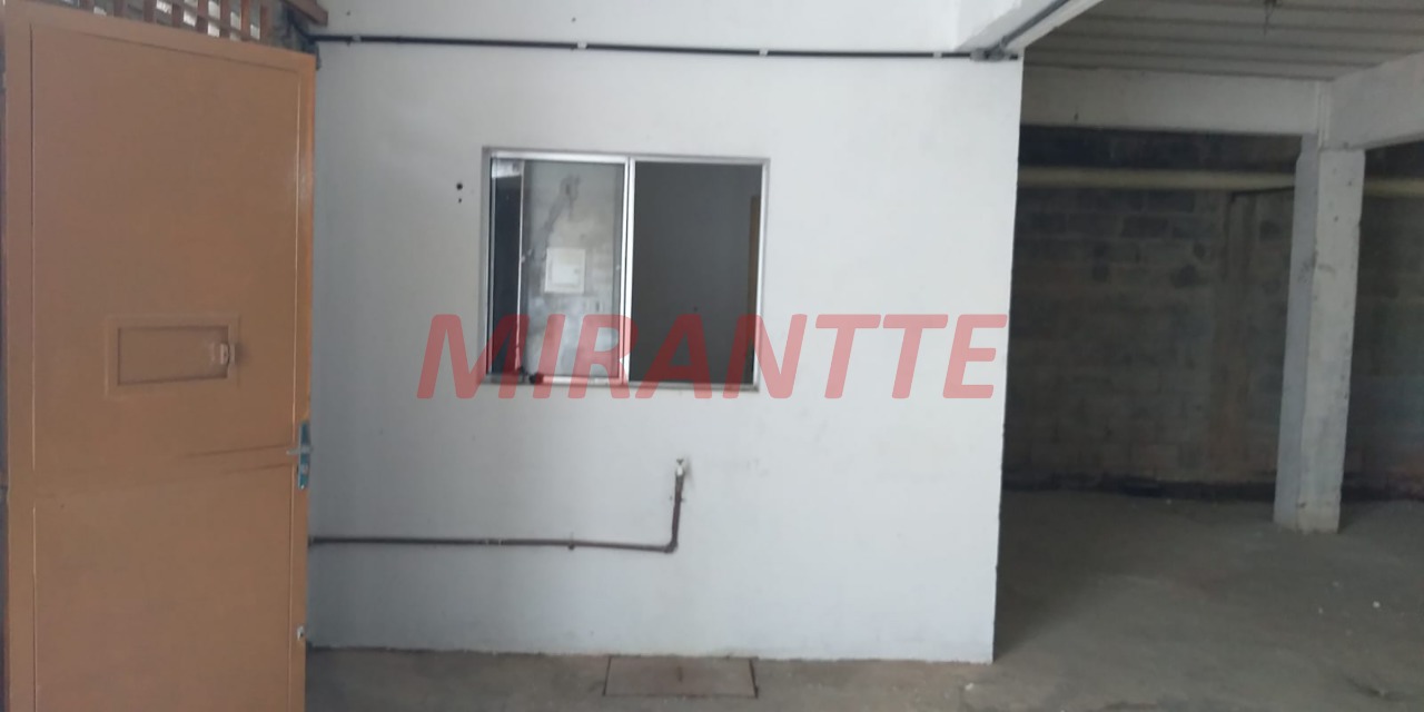 Comercial de 420m² em Parque Peruche