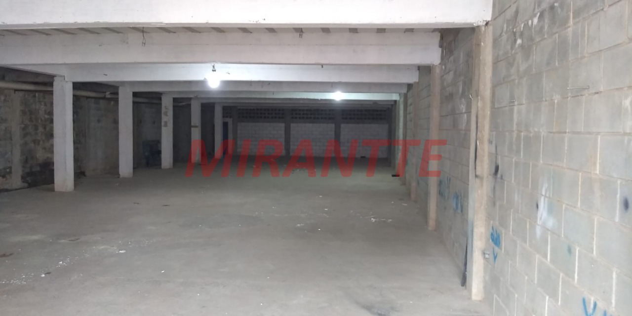 Comercial de 420m² em Parque Peruche