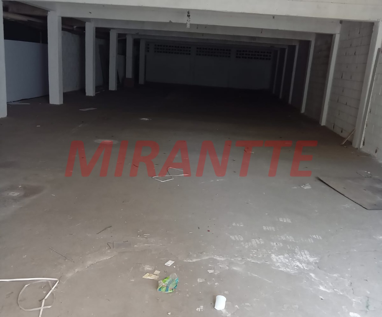 Comercial de 420m² em Parque Peruche