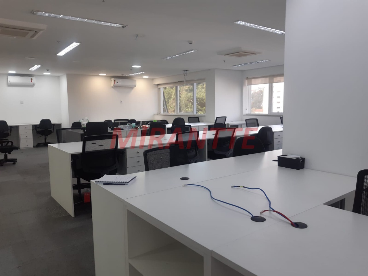 Conjunto comercial de 150m² em Vila Gustavo