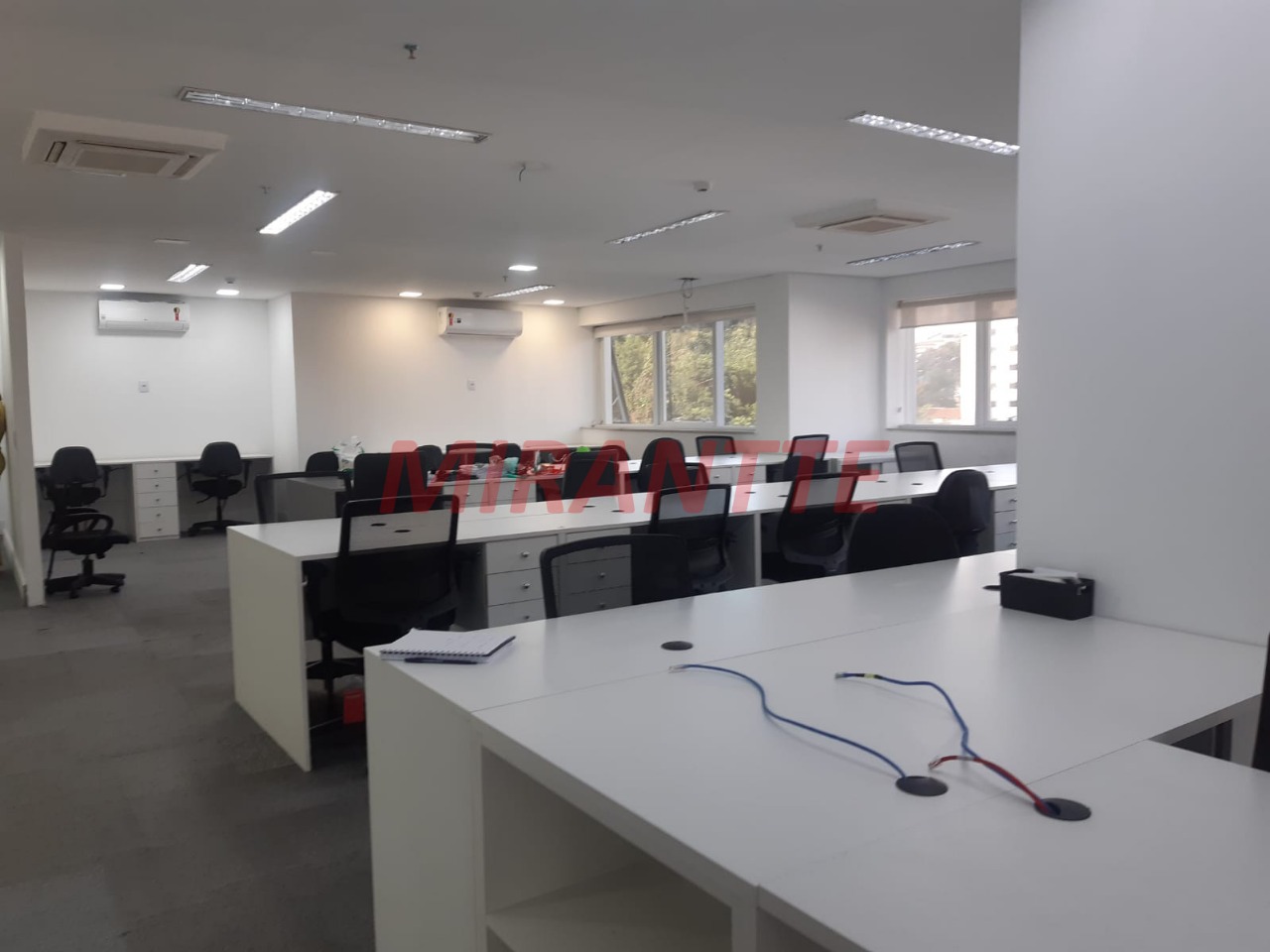 Conjunto comercial de 150m² em Vila Gustavo