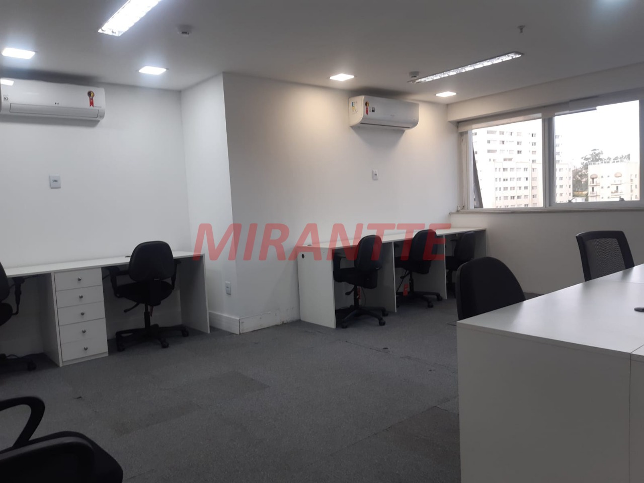 Conjunto comercial de 150m² em Vila Gustavo