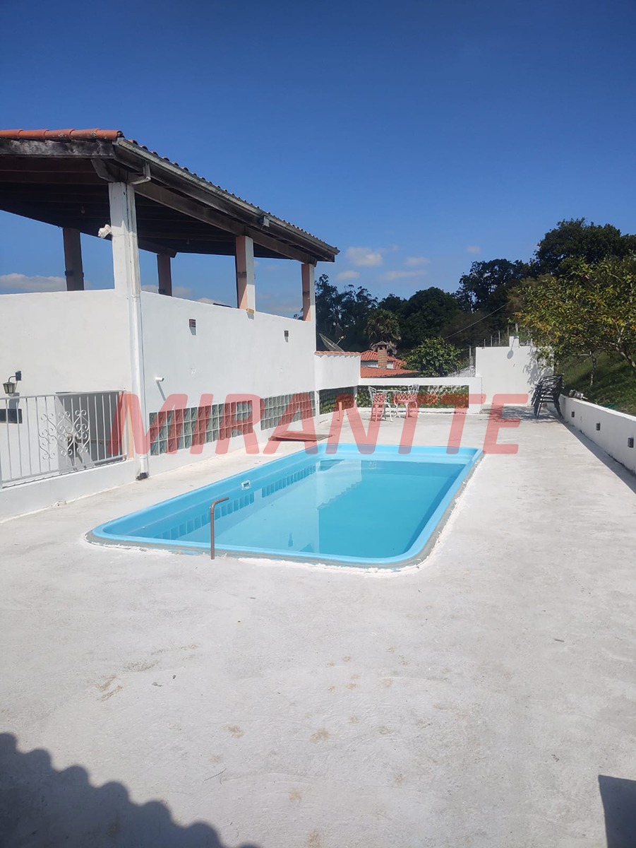 Cond. fechado de 500m² com 3 quartos em Tamanduá