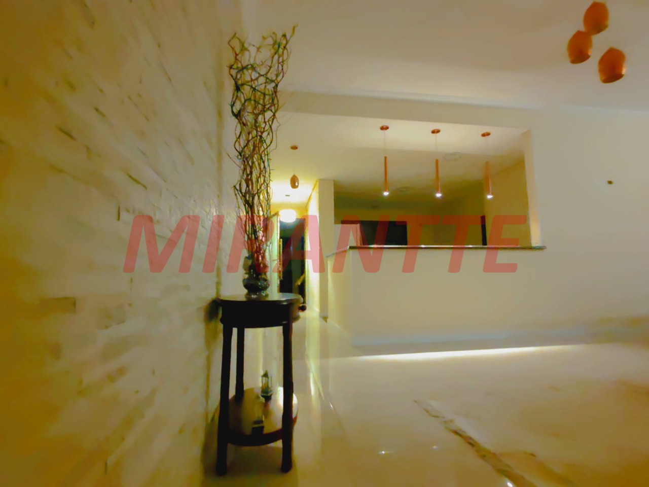 Cond. fechado de 500m² com 3 quartos em Tamanduá